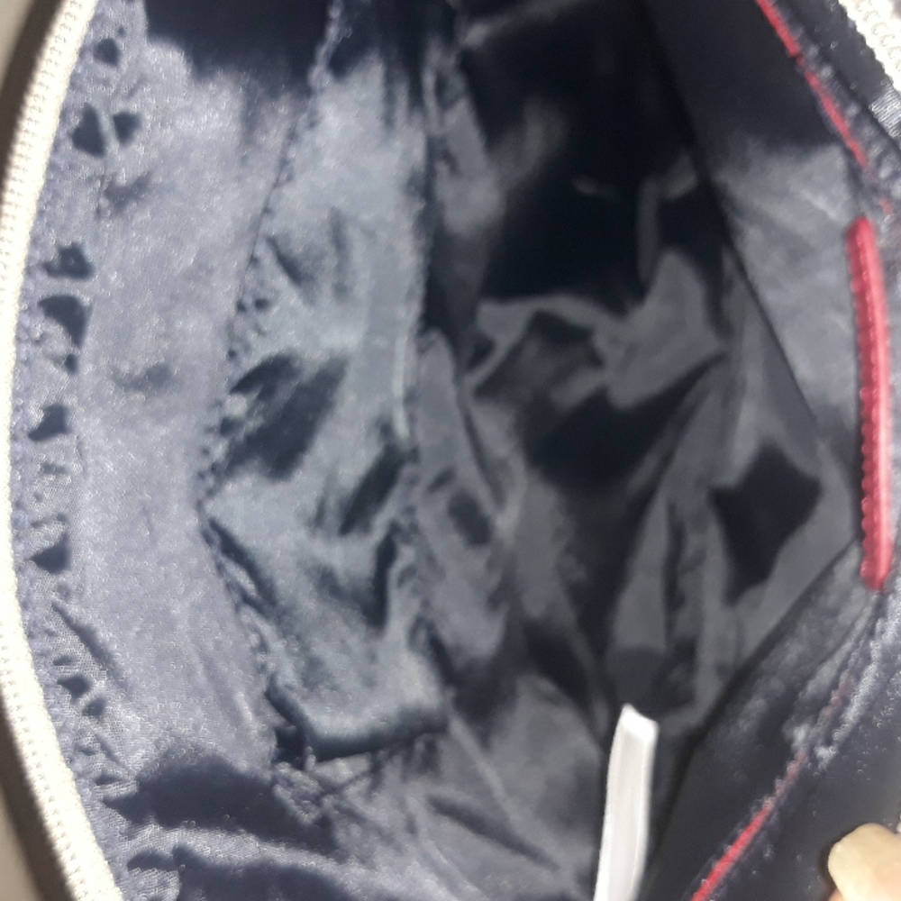 Tommy Hilfiger Crossbody Purse - Picture 7 of 8
